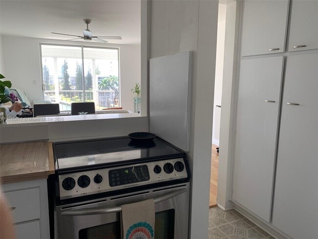 Photo - 2851 Leonard Dr