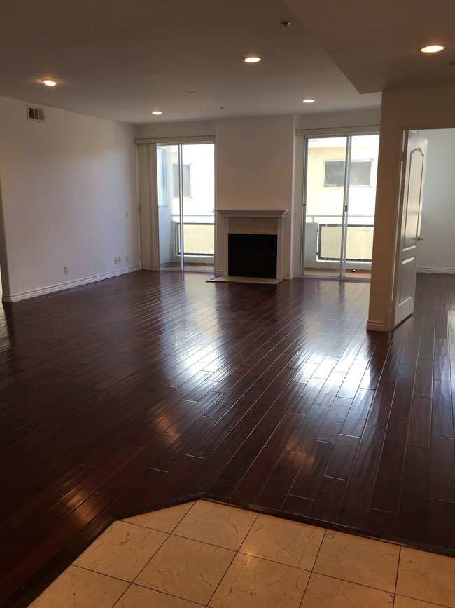 Building Photo - 8349 Blackburn Ave Unit 102 Rental
