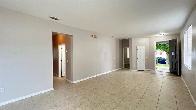 Photo - 318 Sand Ridge Dr