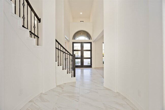 Photo - 2215 Falling Fig Ln