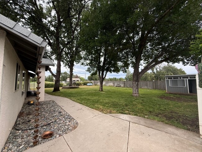 Photo - 3-bedroom, 2-bath home in Palo Cedro, situated on the golf course!