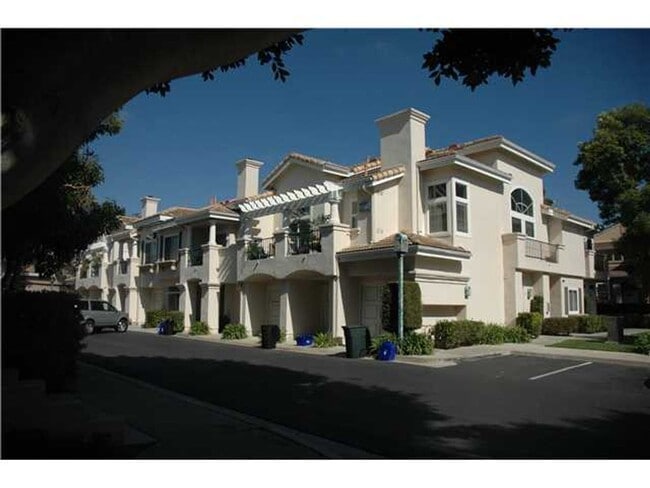 Photo - Beautiful UTC Townhome at the Renaissance Capri, with Loft, Fireplace, Garage & Resort Amenities