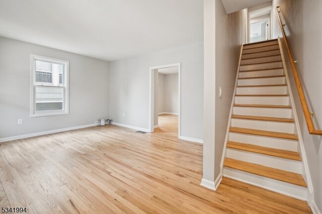 Photo - 21 Hillside Ave