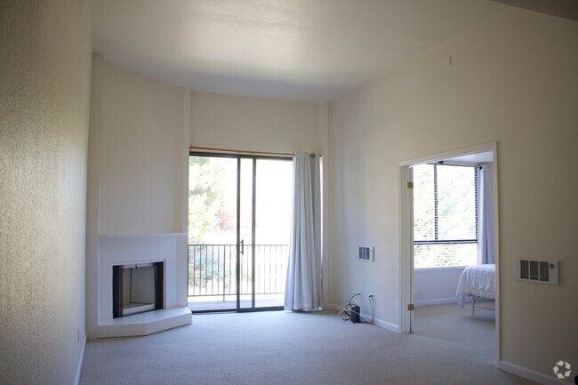 Building Photo - 514 Seaver Dr Unit 514 Rental