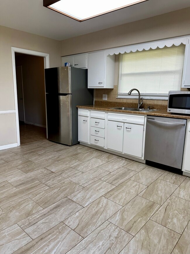 Photo - 2671 Montcalm Rd