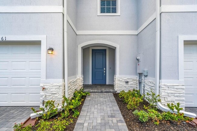 Photo - Lakeshore at the Fountains