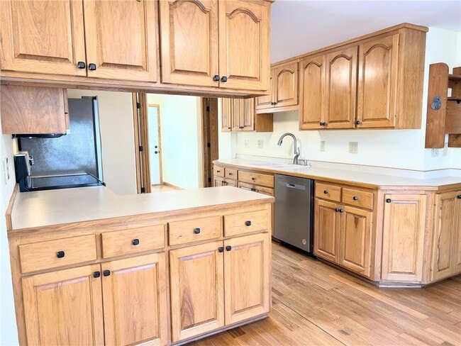 Photo - 1670 Stillwater St