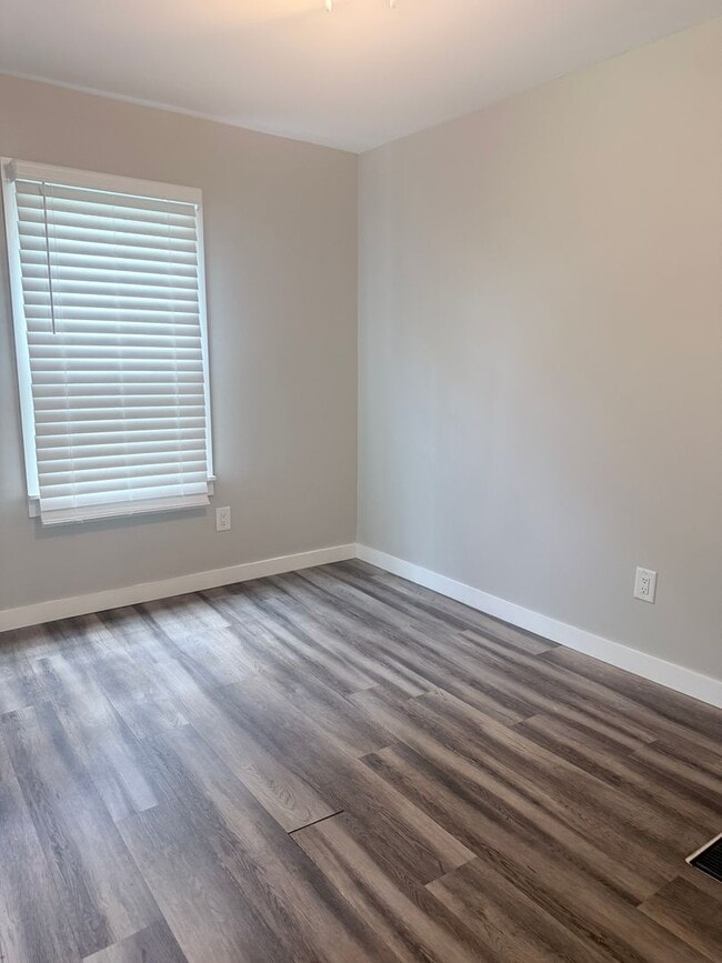Photo - 2 bedroom, 1 bath, large back yard