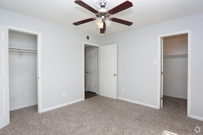 Rollingwood Apartments