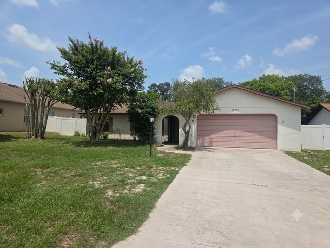 Building Photo - 12439 Spreading Oak Dr