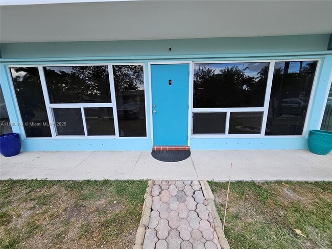 Photo - 733 NW 30th Ct Condo Unit 3