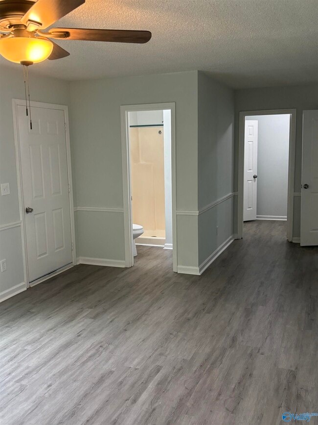 Photo - 914 Fairway Dr NW