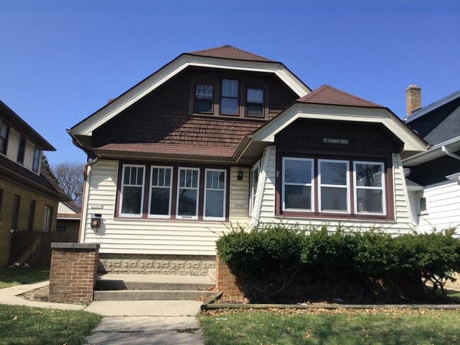 Photo - 2737 N 55th St Unit Lower