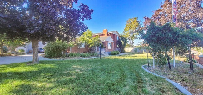 Photo - 2551 S Orchard Drive (Simons) Unit Simons North