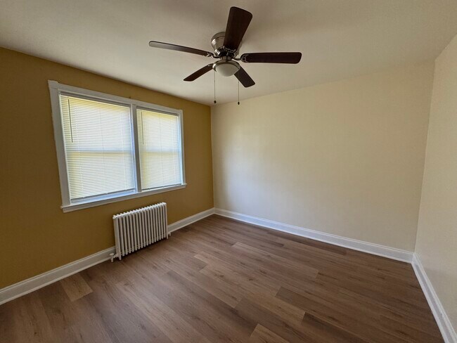 Bedroom 1 - 913 Saint Dunstans Rd Unit A