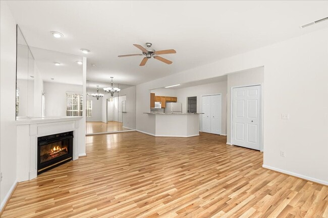 Photo - 17104 Chesapeake Cir