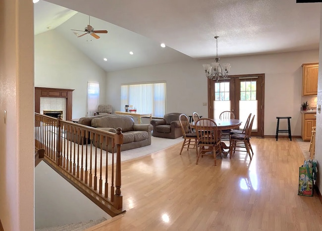 Photo - 3b/2.5 House for Rent