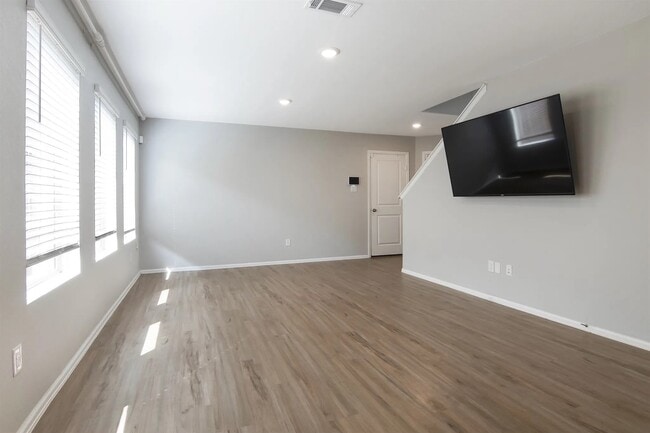 Building Photo - 22014 Birchwood River Trl Rental