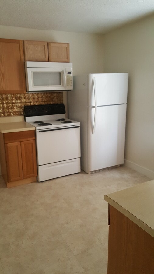 Photo - 2139 69th St