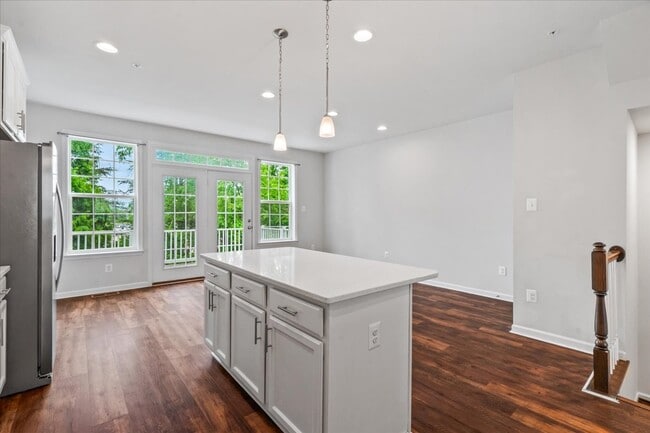 Photo - 309 Spring Bank Way