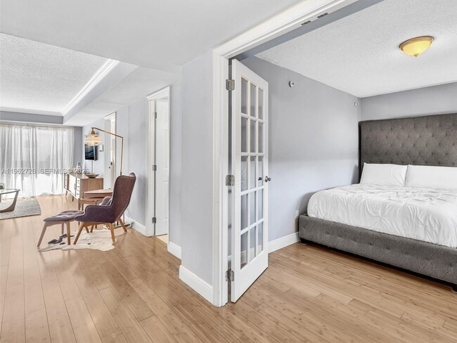 Photo - 1345 West Ave Unit 201