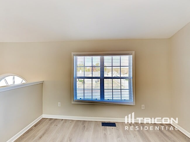 Photo - 166 Millwheel Dr
