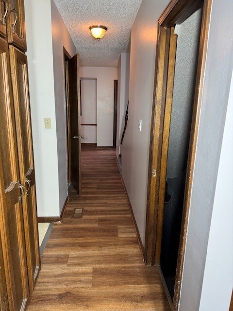 Photo - 2215 Southwood Pl