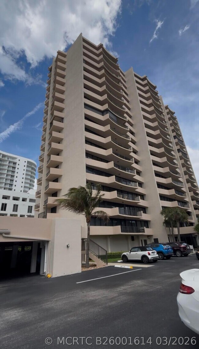 Building Photo - 4200 N Ocean Dr Unit 1-605