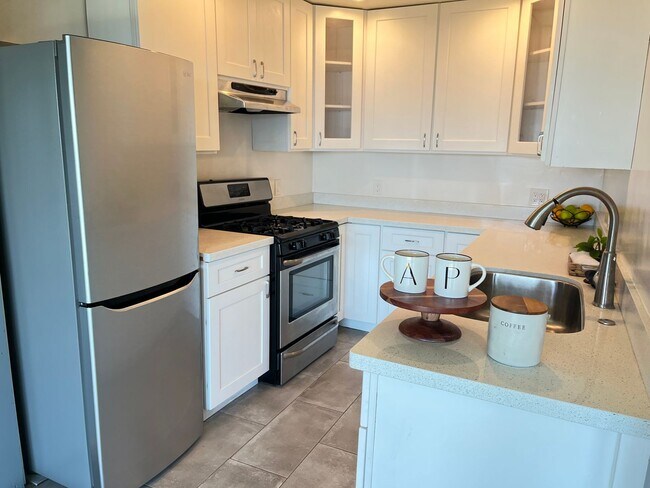Photo - 330-332 Panoramic Way Unidad 330 1/2