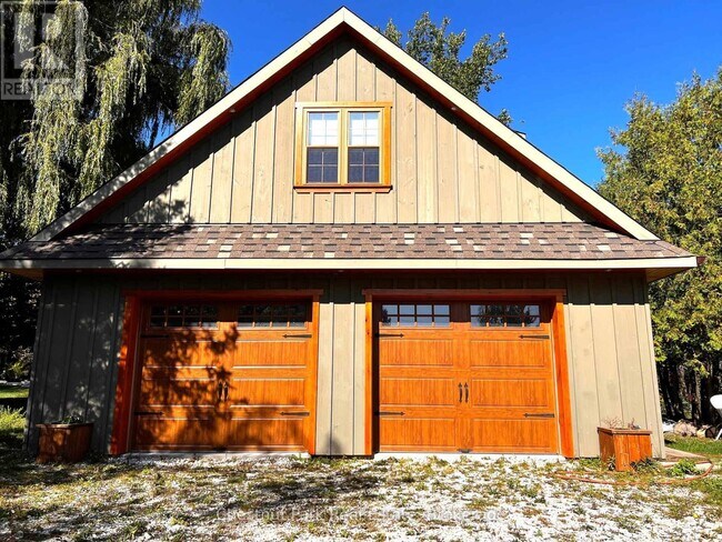 Photo - 115 Tyrolean Ln
