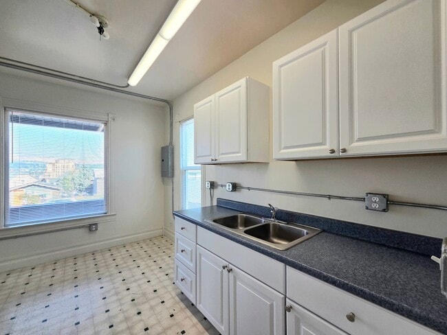 Photo - 124 N Buchanan Ave Unit #1