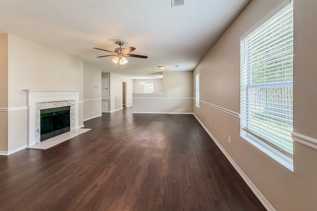 Photo - 2776 Sutherland Dr