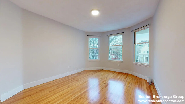 Building Photo - 33 Edison Grn Unit 2 Rental