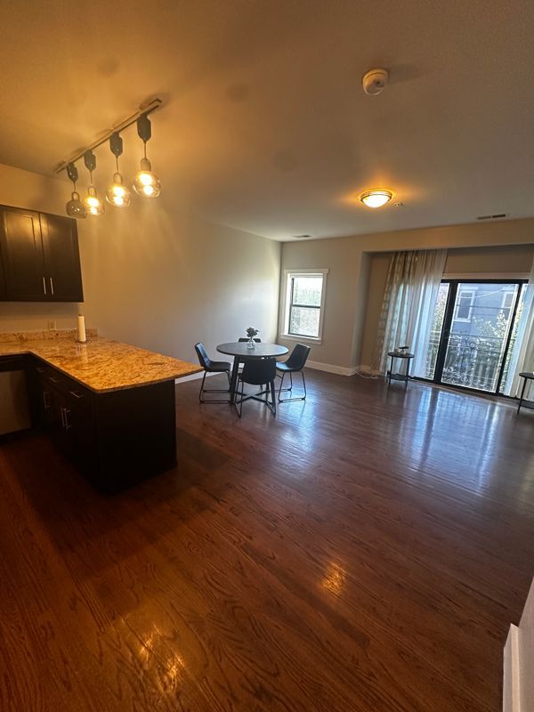 Photo - 700 New St Unit 102
