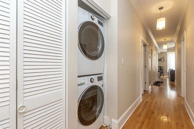 Photo - 3 br, 2 bath Condo - 456 W Armitage Ave