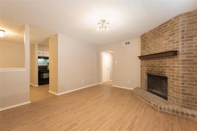 Photo - 717 Lariat Ln