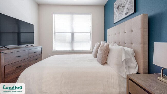 Photo - 14015 Univ Pass Unit 3323