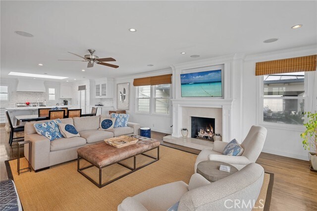 Photo - 708 Manhattan Ave