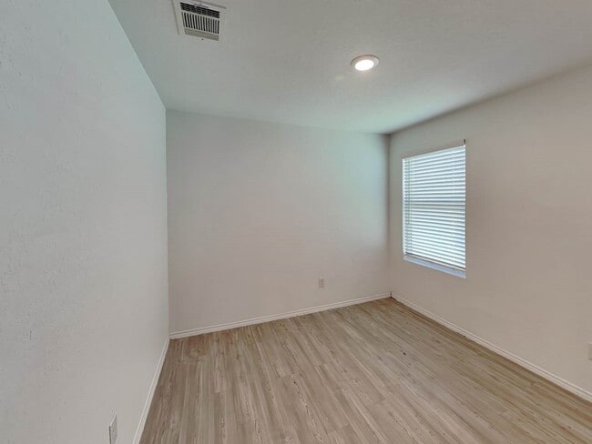 Photo - 116 Hollywood Dr