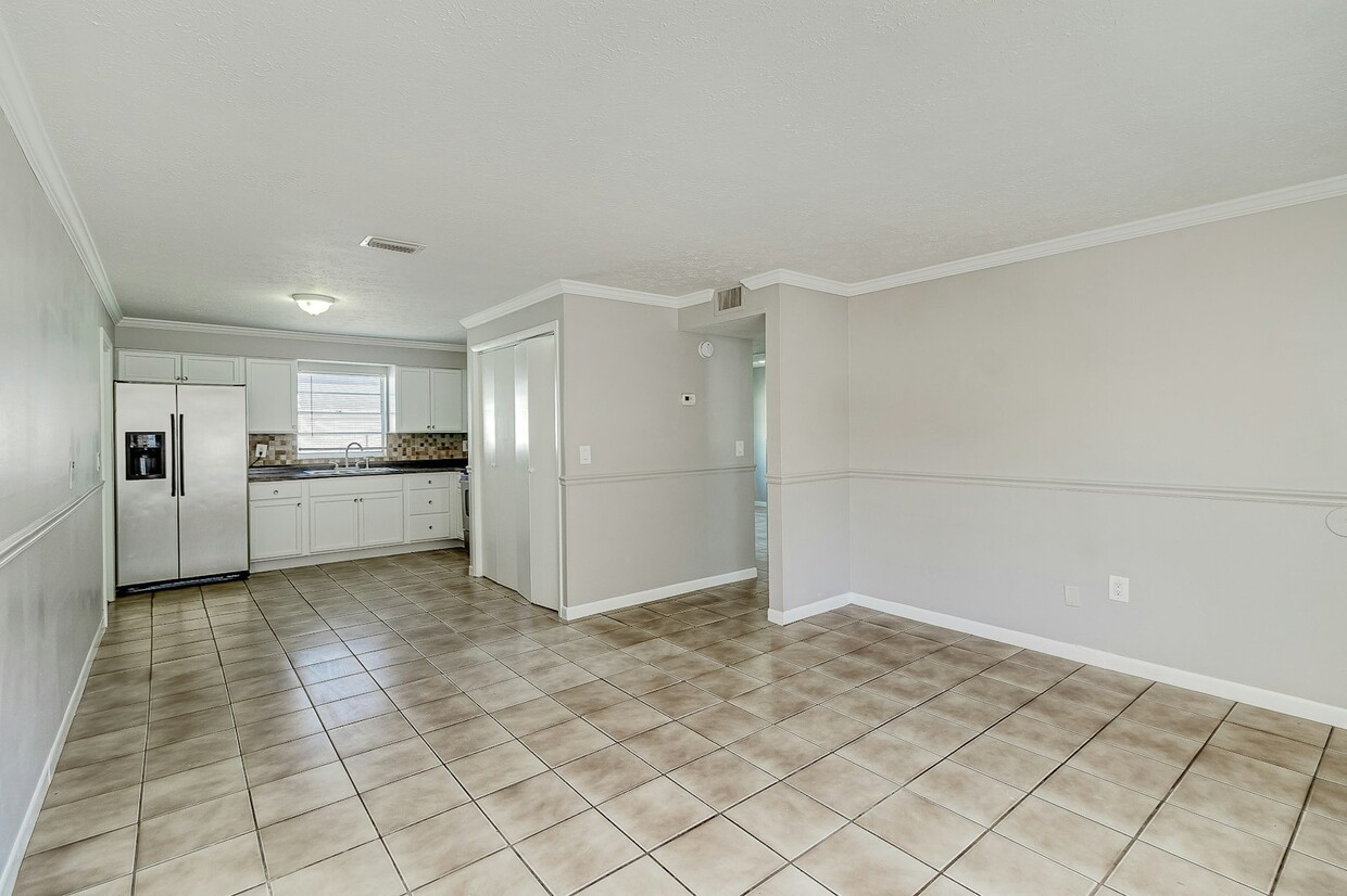 Photo - 8727 North 50th Street, Unit D