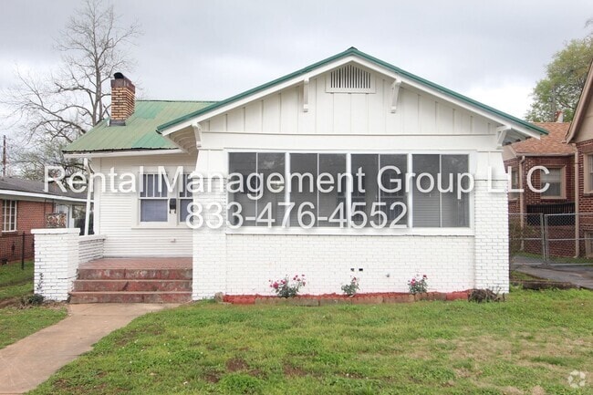 Building Photo - Belview Beauty!! New On The Market AND Ren... Rental