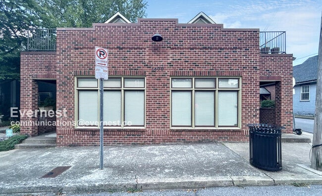 Building Photo - 312 Taylor St Rental