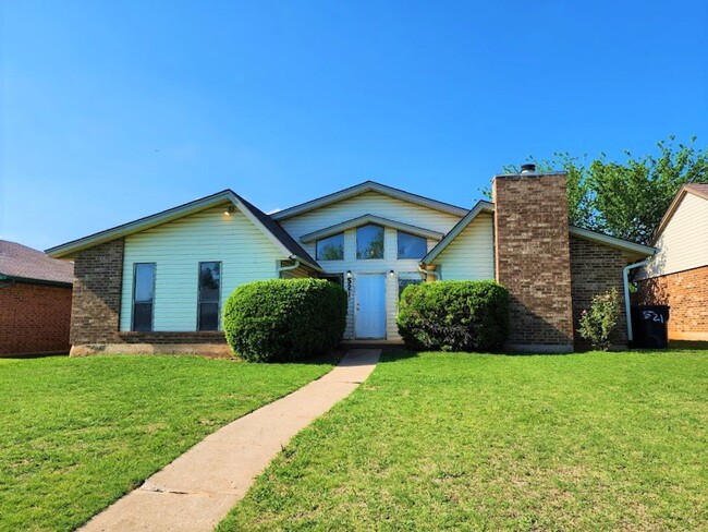 3 Bedroom 2 Bathroom 2 Car Garage - Edmond - 3 Bedroom 2 Bathroom 2 Car Garage - Edmond Casa