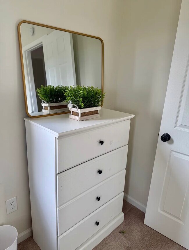 Photo - 2705 S Battlefield Blvd