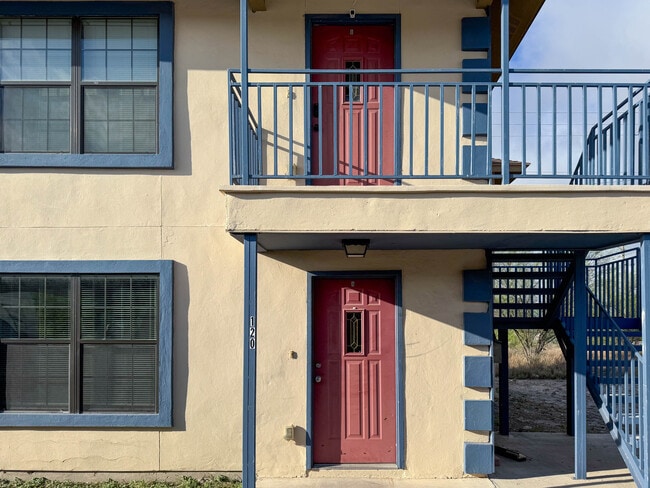 Photo - 120 Ramon Cardenas Dr Unidad A