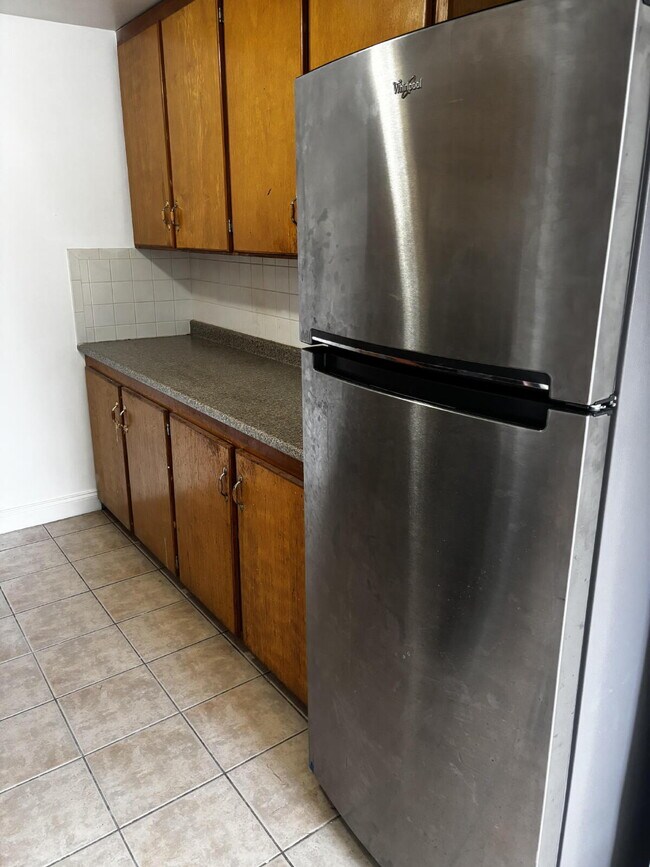 Photo - Bright, Updated 2-Bedroom Apartment in a Convenient Bath Location Unidad 181-2