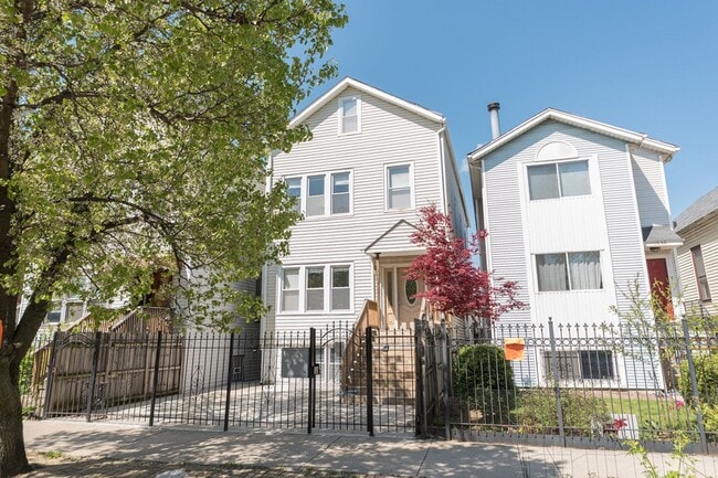 Photo - 1634 N Campbell Ave Unidad #  01
