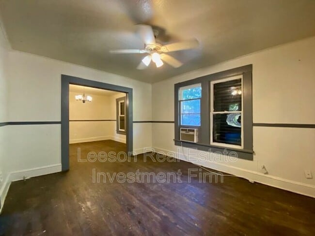 Photo - 1112 Andrew Ave