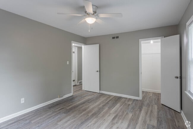 1BD, 1BA - 720SF - Shaker Crossing