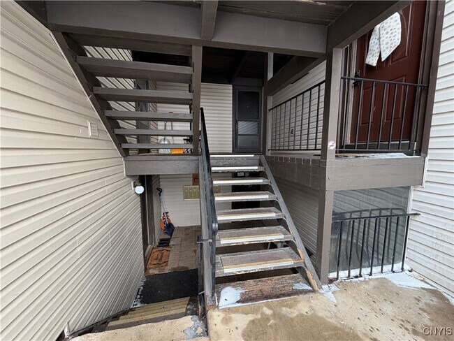 Photo - 397 Village Blvd N